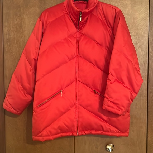 RED IS IN SEASON - Long Puffer in perfect conditions - Picture 1 of 6